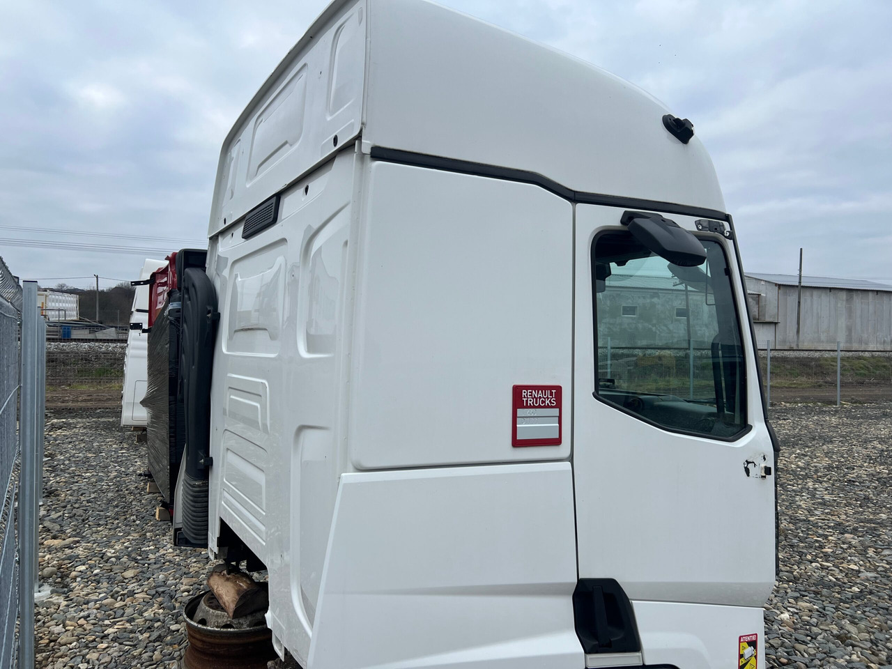 CABINA RENAULT T SLEEPER - Cabine de Caminhão: foto 4 CABINA RENAULT T SLEEPER - Cabine de Caminhão: foto 4