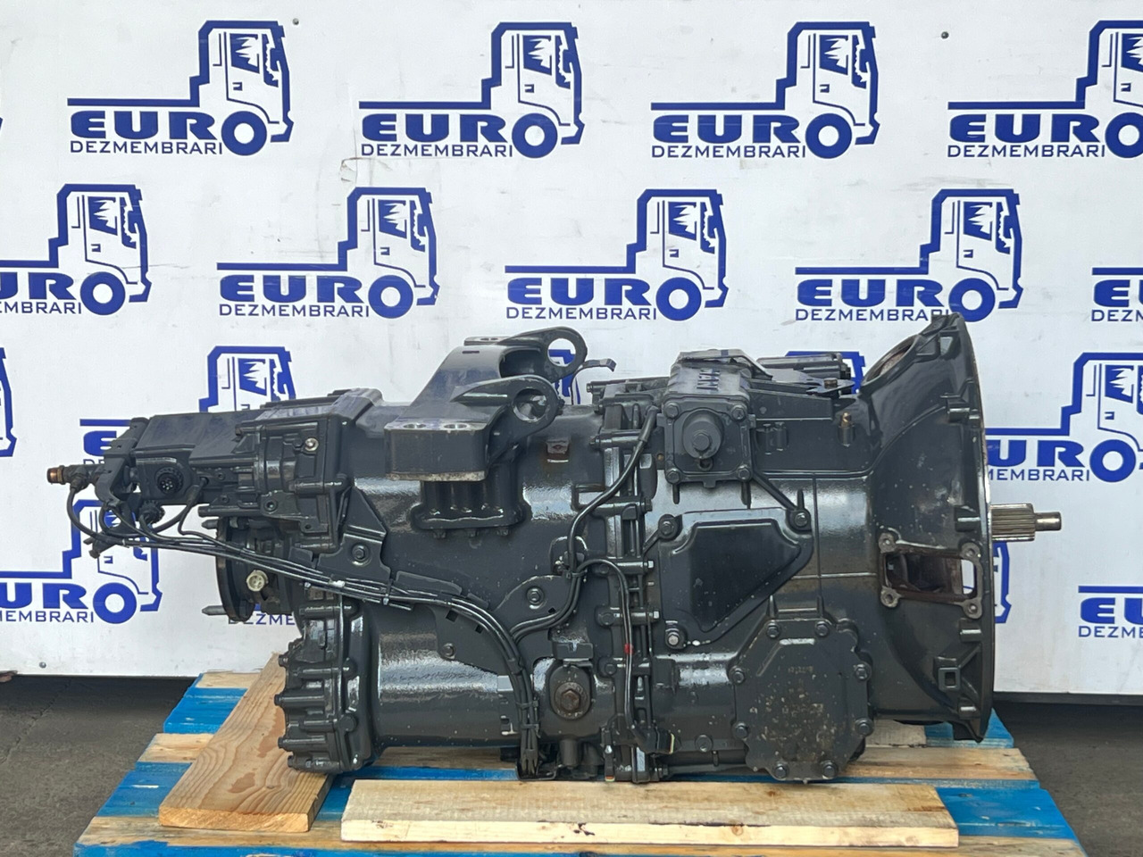 CUTIE VITEZE AUTOMATA FARA RETARDER TIPMATIC 14 DD MAN TGX 81.32004.6415 - Caixa de câmbio de Caminhão: foto 3 CUTIE VITEZE AUTOMATA FARA RETARDER TIPMATIC 14 DD MAN TGX 81.32004.6415 - Caixa de câmbio de Caminhão: foto 3