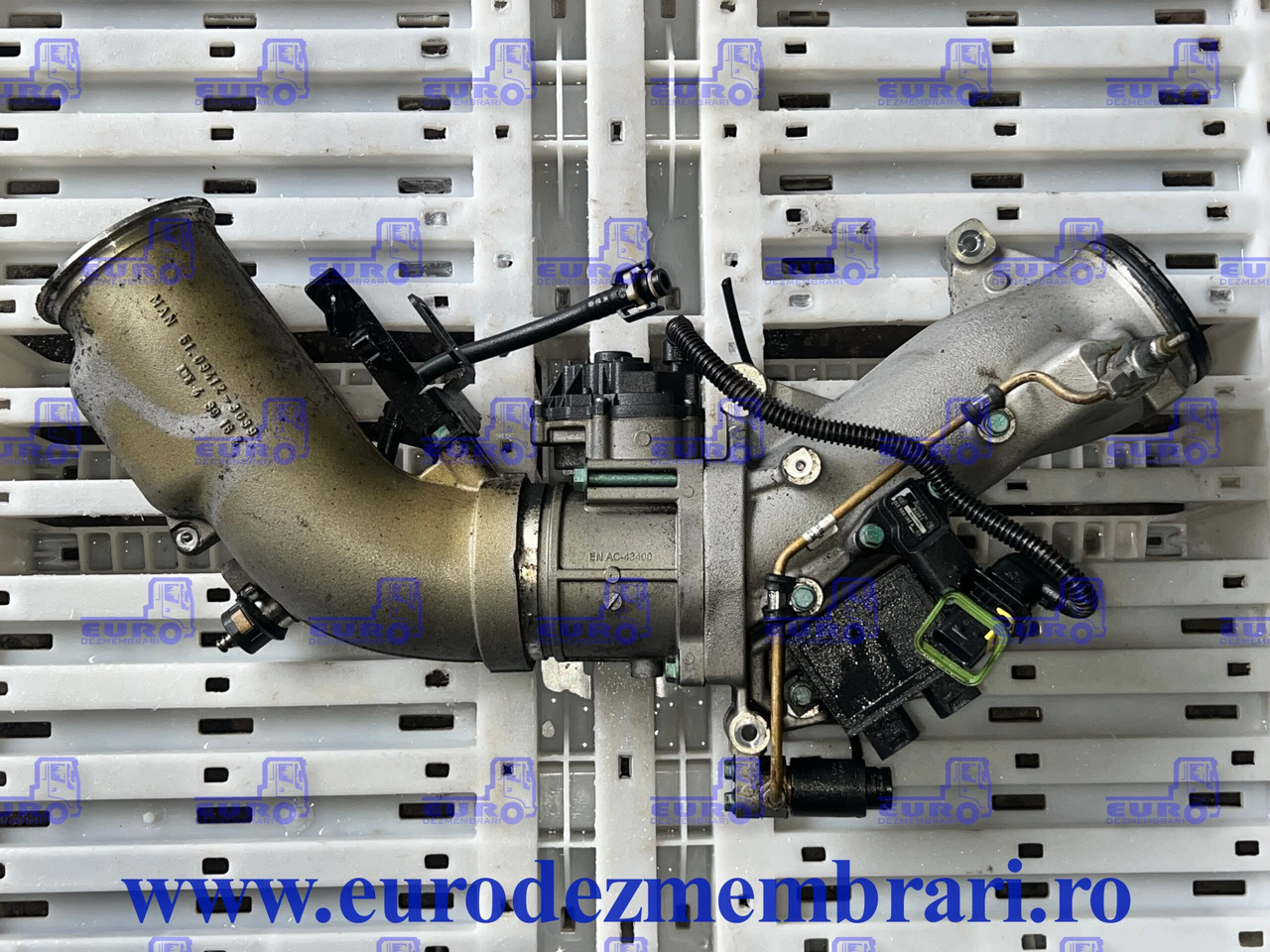 GALERIE ADMISIE + CLAPETA ACCELERATIE MAN TGX D3876 51.09413.7018, 51.09412.0323, 51.09412.0718, 51.26803.0055, 51.25902.0154, 51.25902.0081 - Coletor de admissão de Caminhão: foto 1 GALERIE ADMISIE + CLAPETA ACCELERATIE MAN TGX D3876 51.09413.7018, 51.09412.0323, 51.09412.0718, 51.26803.0055, 51.25902.0154, 51.25902.0081 - Coletor de admissão de Caminhão: foto 1