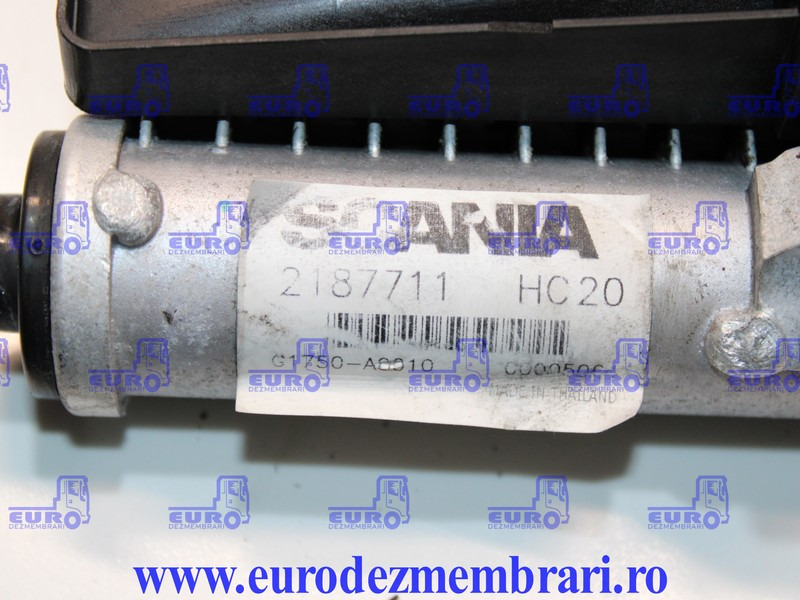 RADIATOR + VENTILATOR AER CONDITIONAT SCANIA NGS 2187711, 2824478 - Radiador de Caminhão: foto 3 RADIATOR + VENTILATOR AER CONDITIONAT SCANIA NGS 2187711, 2824478 - Radiador de Caminhão: foto 3