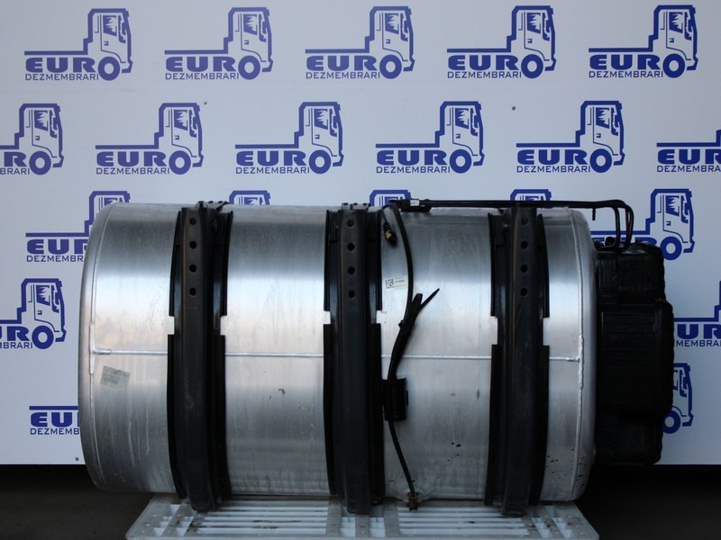 REZERVOR COMBUSTIBIL 570L + CARCASA POMPARE COMBUSTIBIL SCANIA SUPER 2710466, 3110686 - Tanque de combustível de Caminhão: foto 2 REZERVOR COMBUSTIBIL 570L + CARCASA POMPARE COMBUSTIBIL SCANIA SUPER 2710466, 3110686 - Tanque de combustível de Caminhão: foto 2