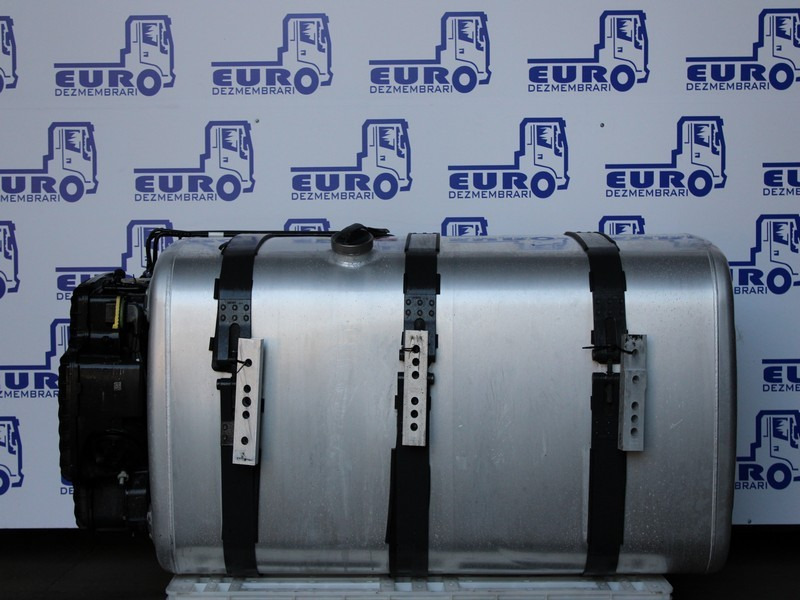 REZERVOR COMBUSTIBIL 570L + CARCASA POMPARE COMBUSTIBIL SCANIA SUPER 2710466, 3110686 - Tanque de combustível de Caminhão: foto 1 REZERVOR COMBUSTIBIL 570L + CARCASA POMPARE COMBUSTIBIL SCANIA SUPER 2710466, 3110686 - Tanque de combustível de Caminhão: foto 1