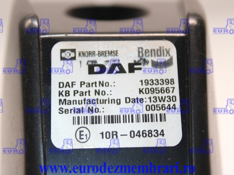 SENZOR RADAR DAF XF106 1933398, K095667 - Sensor de Caminhão: foto 4 SENZOR RADAR DAF XF106 1933398, K095667 - Sensor de Caminhão: foto 4