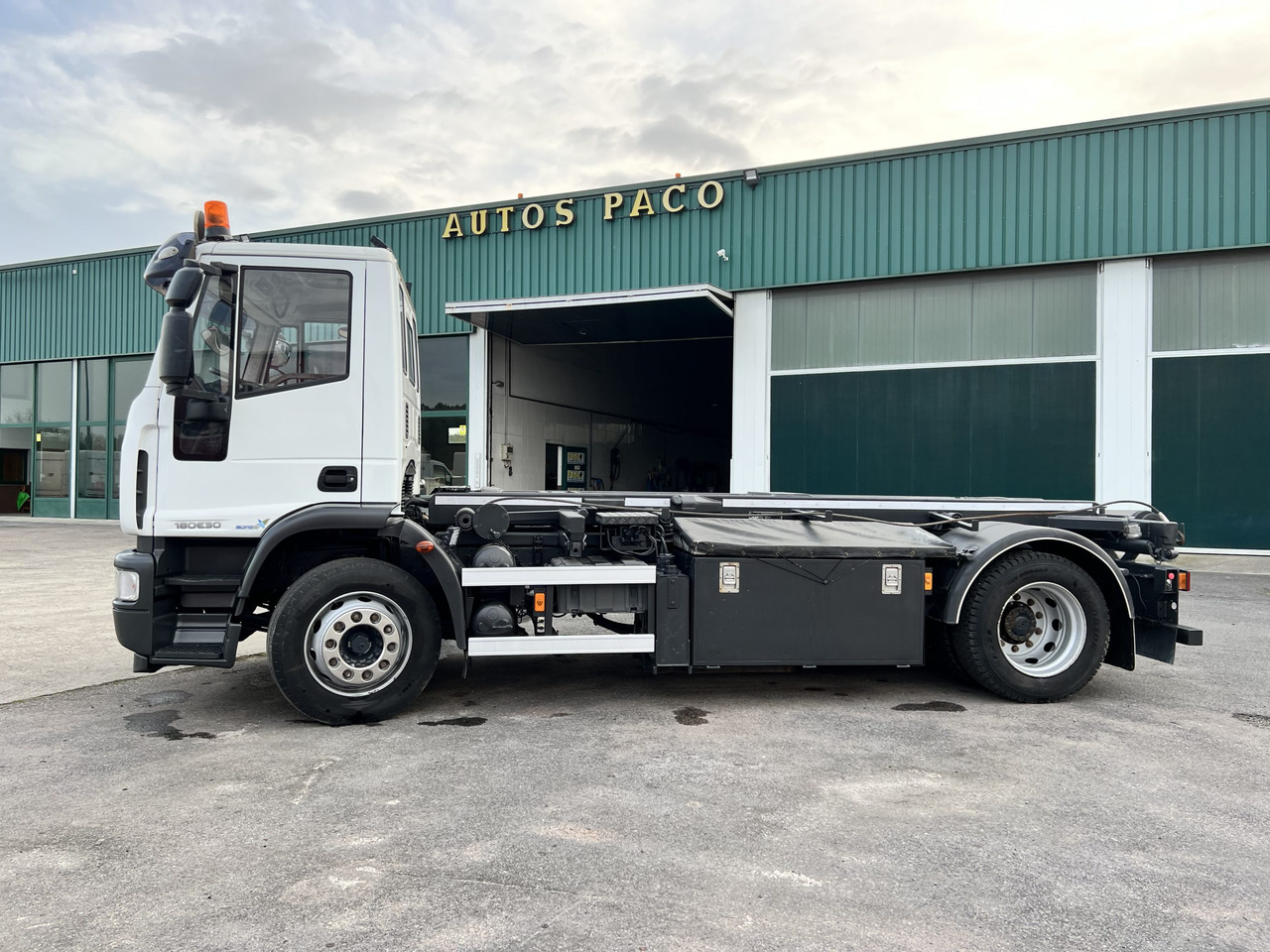 IVECO 300 EN CHASIS - Caminhão chassi: foto 5 IVECO 300 EN CHASIS - Caminhão chassi: foto 5