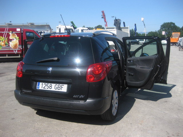 PEUGEOT 207 SW - Automóvel: foto 1 PEUGEOT 207 SW - Automóvel: foto 1