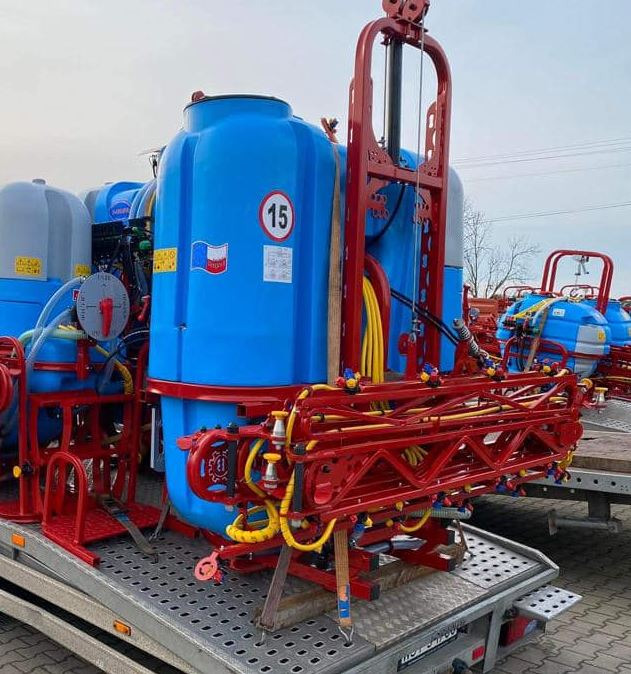 BIARDZKI Opryskiwacz 1000/15 / Sprayer / Распылитель/ Sprayer - Pulverizador montado: foto 2 BIARDZKI Opryskiwacz 1000/15 / Sprayer / Распылитель/ Sprayer - Pulverizador montado: foto 2