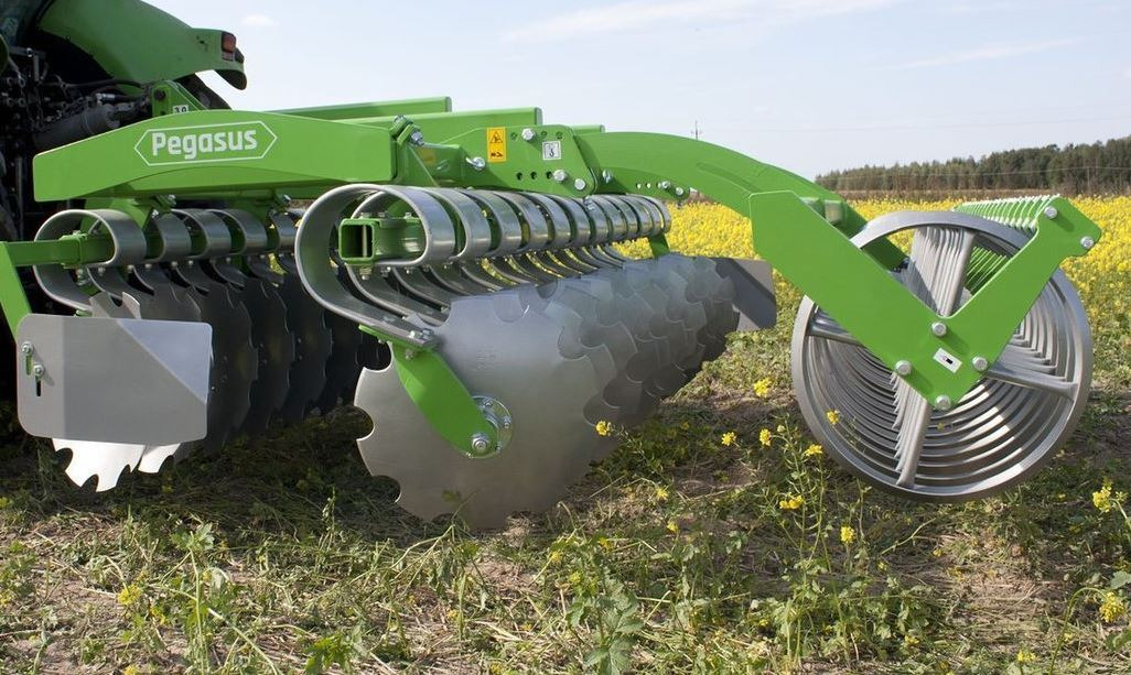 BOMET Brony talerzowe 3m / Kurzscheibeneggen/ Compact disc harrows/ Навесные дисковые компактные бороны - Grades de discos: foto 2 BOMET Brony talerzowe 3m / Kurzscheibeneggen/ Compact disc harrows/ Навесные дисковые компактные бороны - Grades de discos: foto 2
