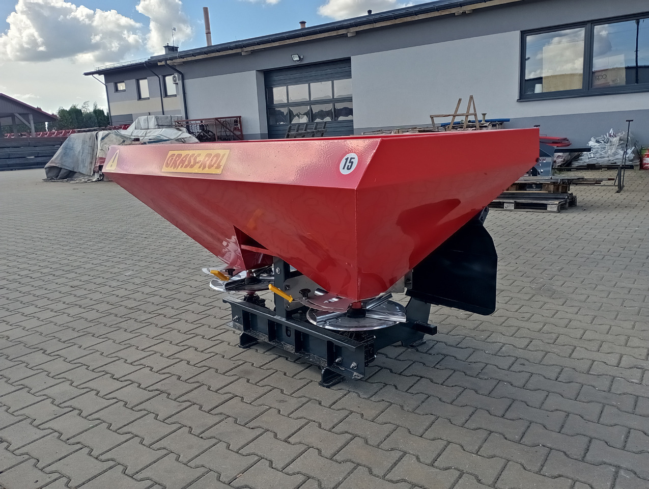 Grass Rol Rozsiewacz nawozów Junior 1200 l/ Düngerstreuer 1200l/ Fertilizer spreader 1200 - Distribuidor de fertilizantes: foto 3 Grass Rol Rozsiewacz nawozów Junior 1200 l/ Düngerstreuer 1200l/ Fertilizer spreader 1200 - Distribuidor de fertilizantes: foto 3