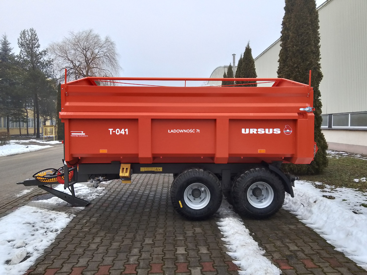 Ursus Przyczepa budowlana skorupa 7 t / Bauanhänger / строительный прицеп / Teiler - Reboque agrícola: foto 3 Ursus Przyczepa budowlana skorupa 7 t / Bauanhänger / строительный прицеп / Teiler - Reboque agrícola: foto 3