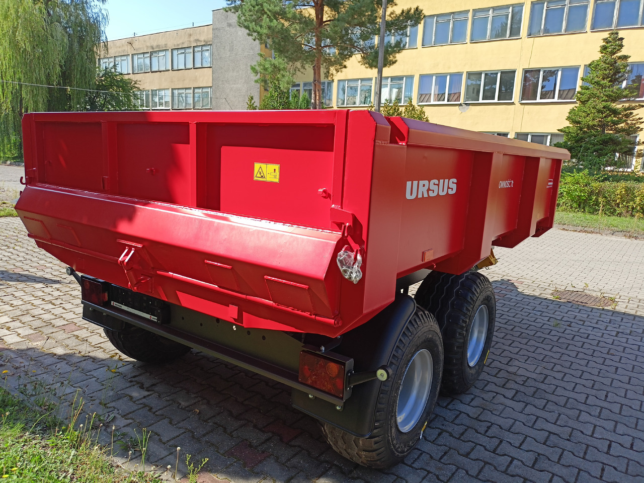 Ursus Przyczepa budowlana skorupa 7 t / Bauanhänger / строительный прицеп / Teiler - Reboque agrícola: foto 1 Ursus Przyczepa budowlana skorupa 7 t / Bauanhänger / строительный прицеп / Teiler - Reboque agrícola: foto 1
