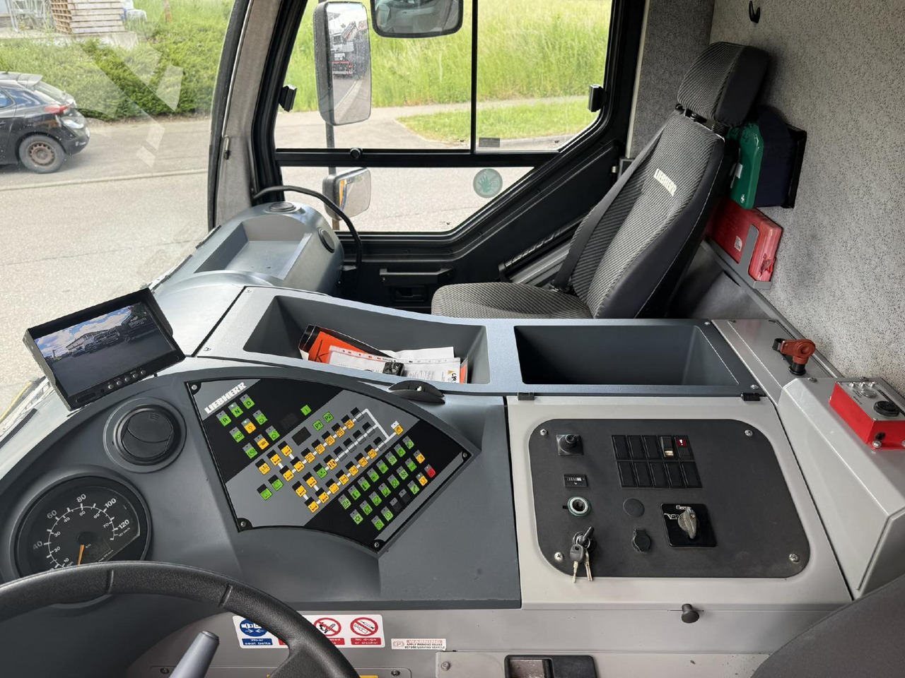 Guindaste móvel Liebherr LTM 1055-3.1 (05 - 055 855) | 6 x 6: foto 14 Guindaste móvel Liebherr LTM 1055-3.1 (05 - 055 855) | 6 x 6: foto 14