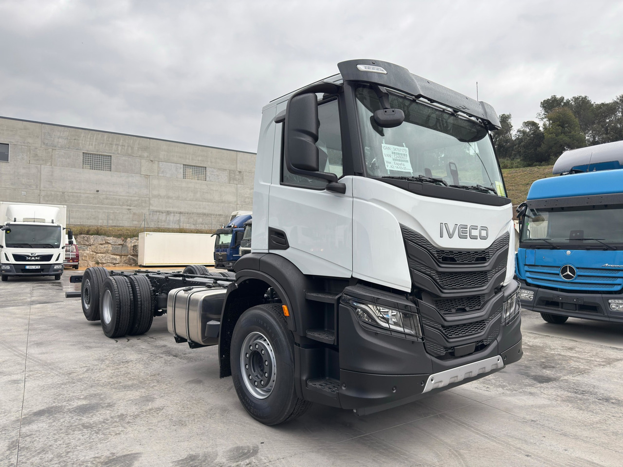 IVECO AD280X46 YPS ON X-Way E6 (Chassis) - Caminhão chassi: foto 2 IVECO AD280X46 YPS ON X-Way E6 (Chassis) - Caminhão chassi: foto 2