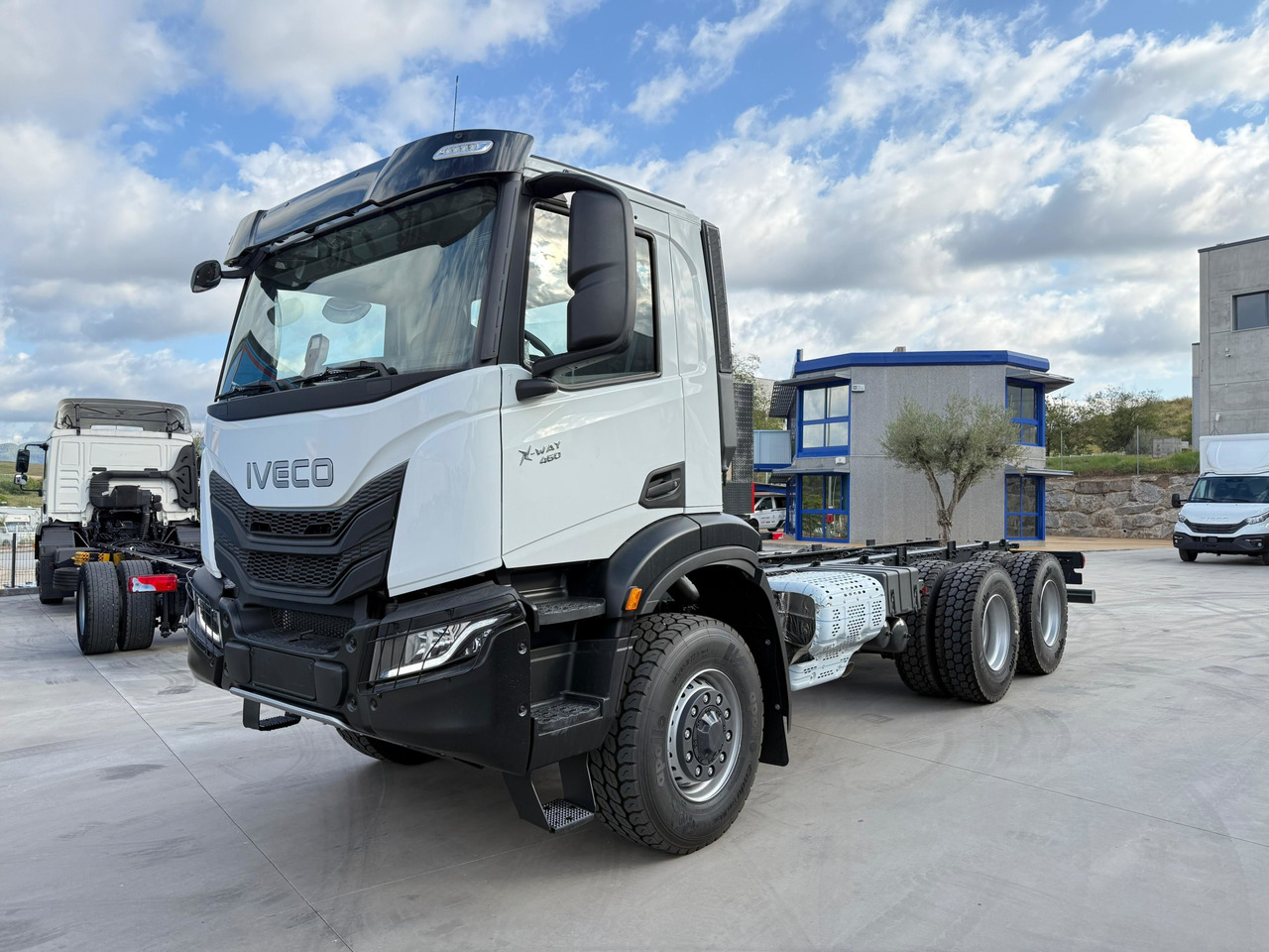 IVECO AD300X46Z OFF X-Way HI-TRACTION E6 (Chassis) - Caminhão chassi: foto 1 IVECO AD300X46Z OFF X-Way HI-TRACTION E6 (Chassis) - Caminhão chassi: foto 1