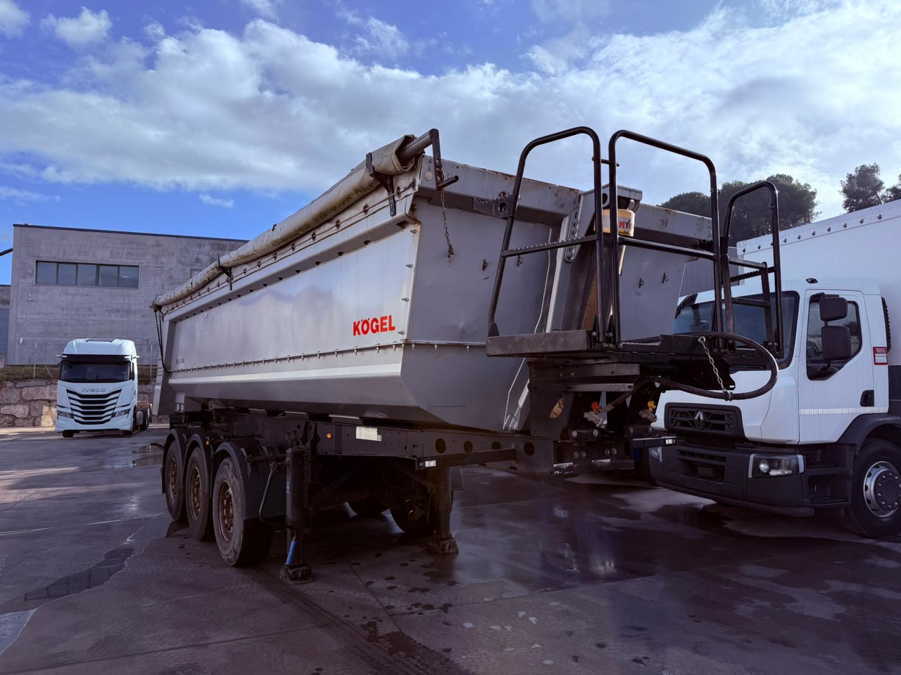 KOGEL SKM24 (Bathtub) - Semireboque basculante: foto 2 KOGEL SKM24 (Bathtub) - Semireboque basculante: foto 2