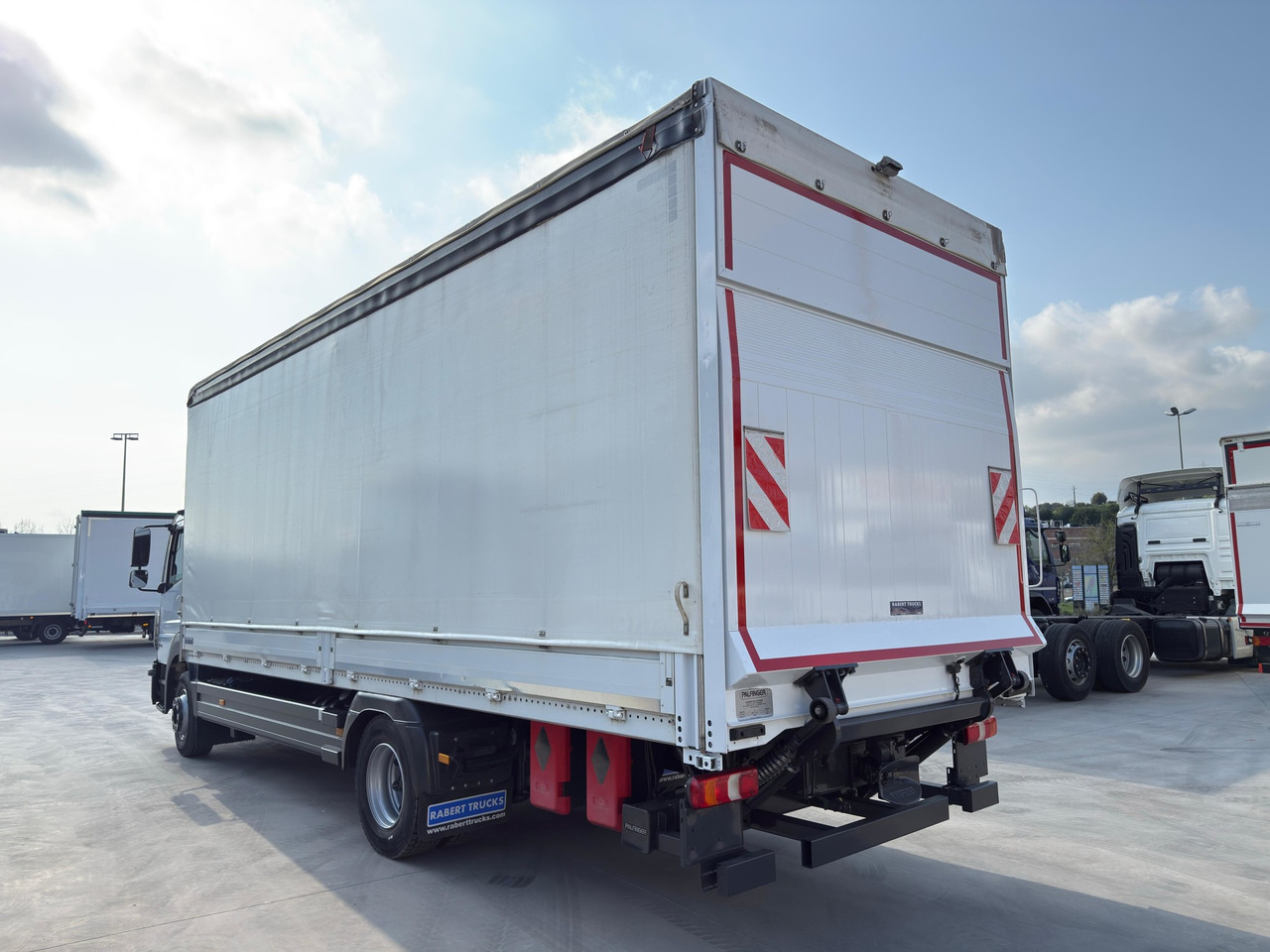 MERCEDES BENZ 15.24L Atego E6 (Semitauliner) - Caminhão com lona: foto 3 MERCEDES BENZ 15.24L Atego E6 (Semitauliner) - Caminhão com lona: foto 3