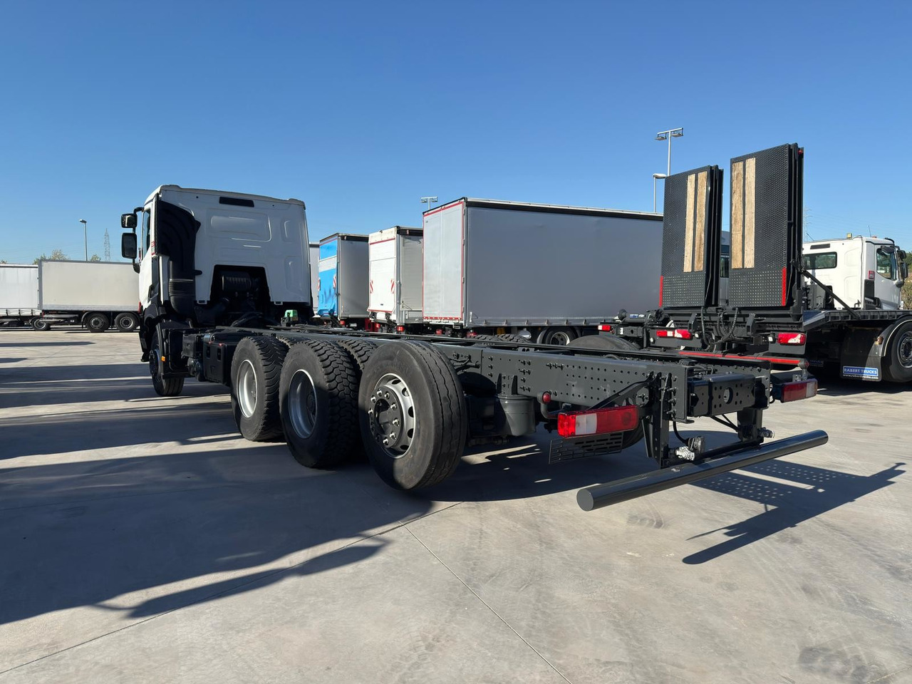 RENAULT C460 E6 (Chassis) - Caminhão chassi: foto 4 RENAULT C460 E6 (Chassis) - Caminhão chassi: foto 4