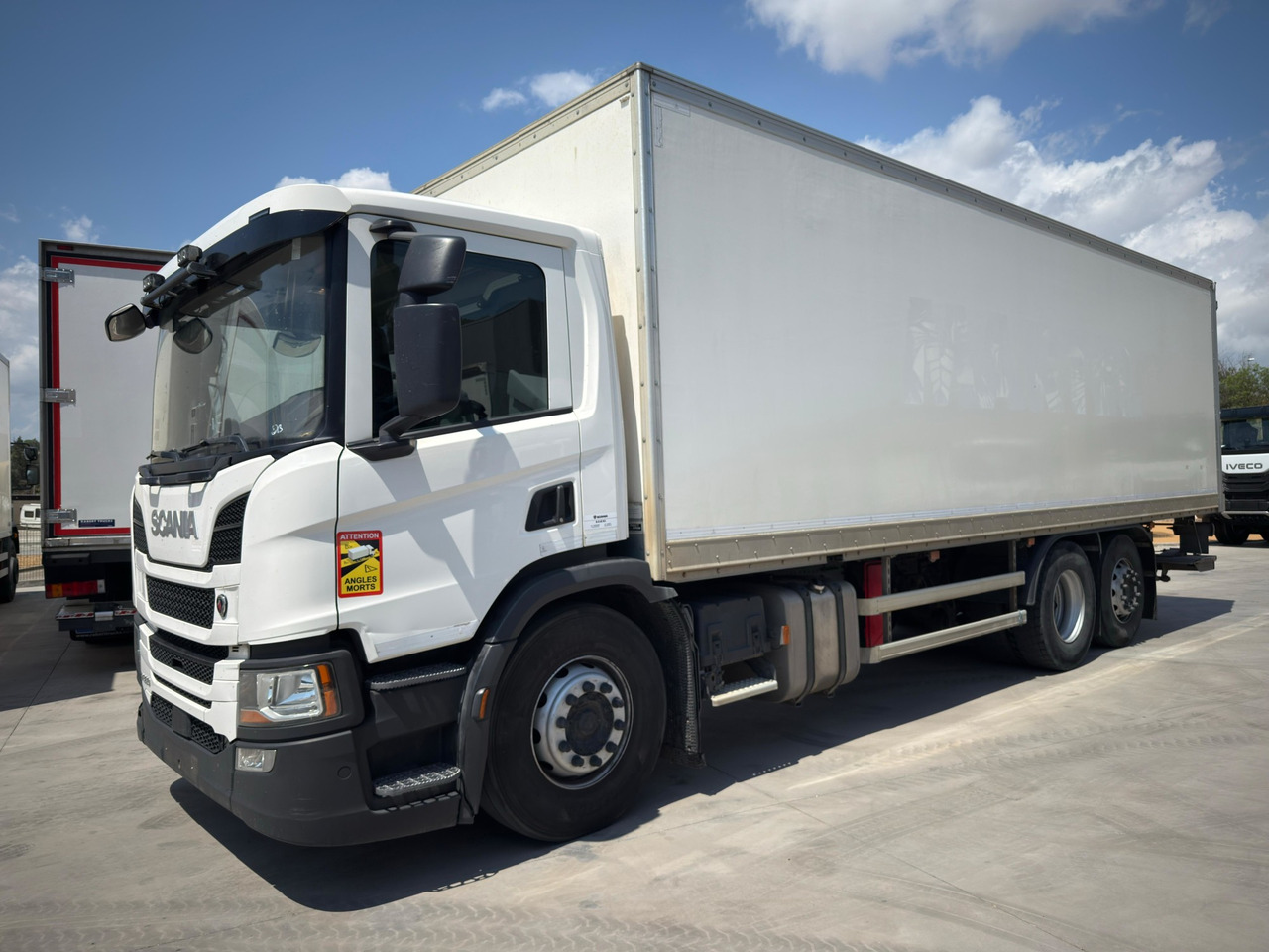 SCANIA P360 E6 (VAN) - Caminhão furgão: foto 1 SCANIA P360 E6 (VAN) - Caminhão furgão: foto 1