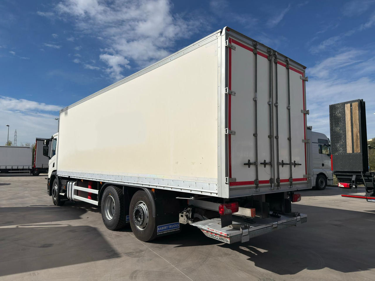 SCANIA P360 E6 (VAN) - Caminhão furgão: foto 3 SCANIA P360 E6 (VAN) - Caminhão furgão: foto 3