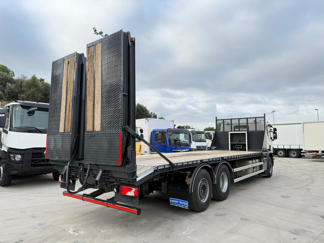 SCANIA P410 E6 (Machinery Carrier) - Caminhão transporte de veículos: foto 3 SCANIA P410 E6 (Machinery Carrier) - Caminhão transporte de veículos: foto 3