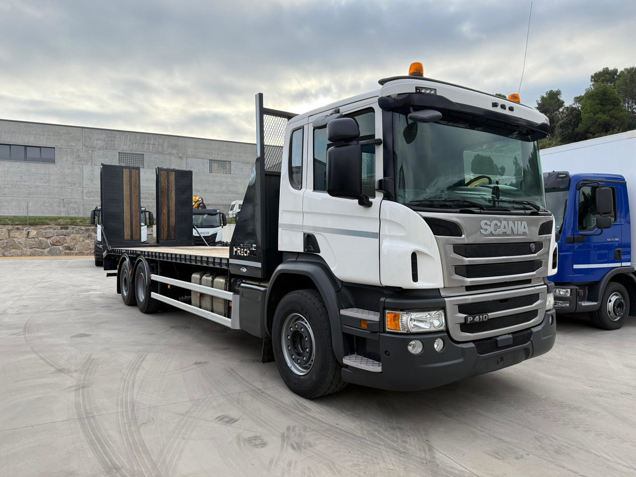 SCANIA P410 E6 (Platform) - Caminhão transporte de veículos: foto 2 SCANIA P410 E6 (Platform) - Caminhão transporte de veículos: foto 2