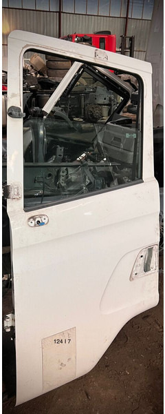 Scania Euro 6 - Porta e peças: foto 2 Scania Euro 6 - Porta e peças: foto 2
