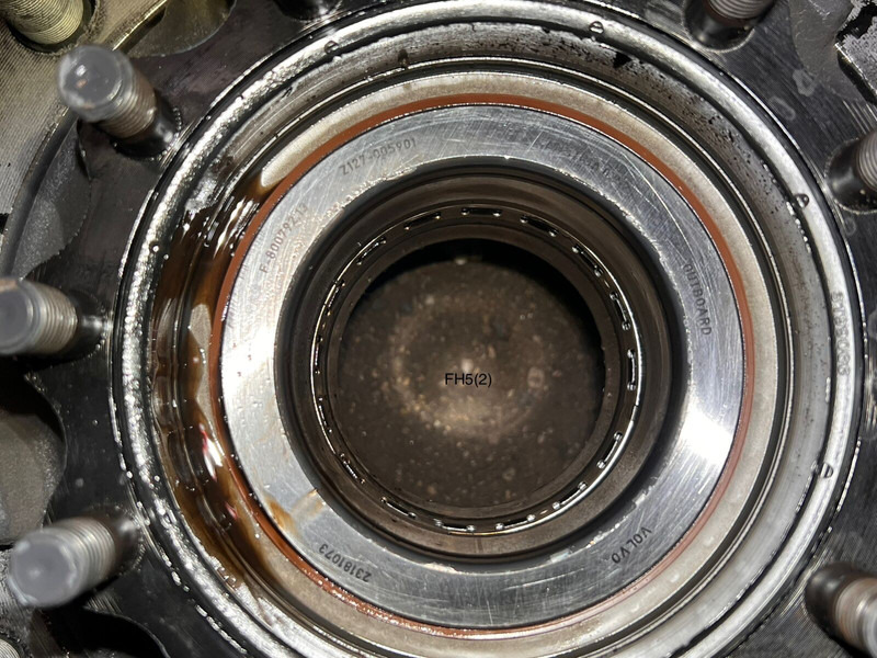 Volvo FH5/Aero - Cubo de roda: foto 3 Volvo FH5/Aero - Cubo de roda: foto 3