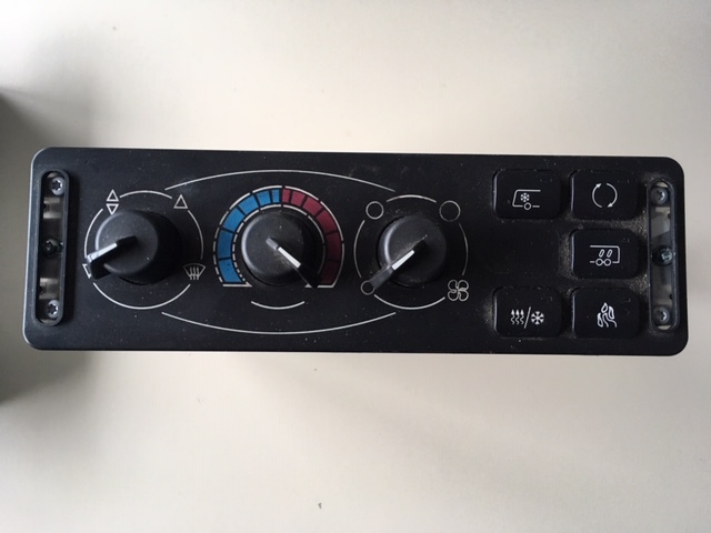 Wabco 4461950040, ..0030, ..0020 - Aquecimento/ Ventilação de Ônibus urbano: foto 1 Wabco 4461950040, ..0030, ..0020 - Aquecimento/ Ventilação de Ônibus urbano: foto 1