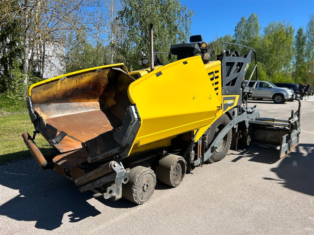 Bomag BF300 - Acabadora: foto 1 Bomag BF300 - Acabadora: foto 1