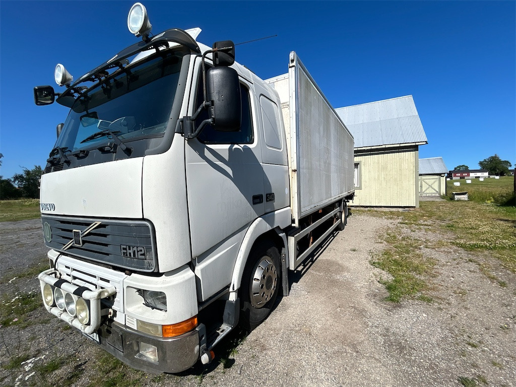 Caminhão VOLVO FH12 4X2: foto 9