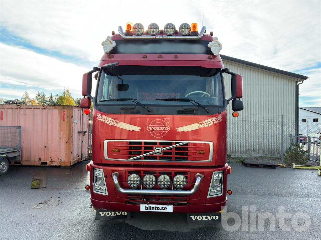 VOLVO FH12 6X2T SEMI CHH - Caminhão: foto 2 VOLVO FH12 6X2T SEMI CHH - Caminhão: foto 2
