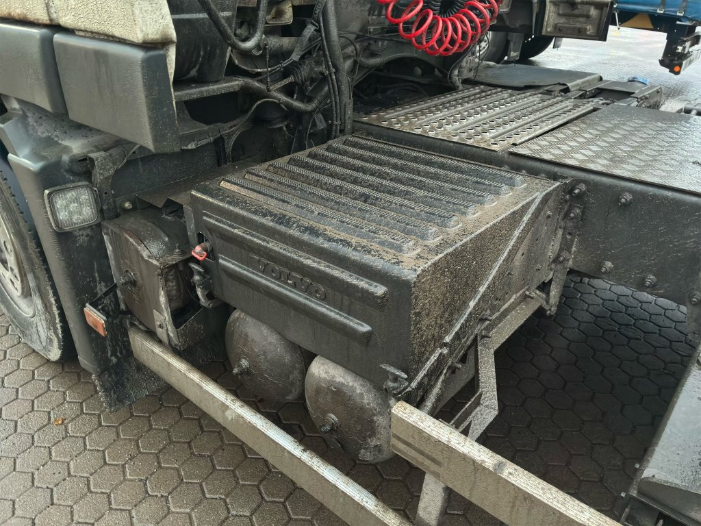 Caminhão VOLVO FM  6X2: foto 42