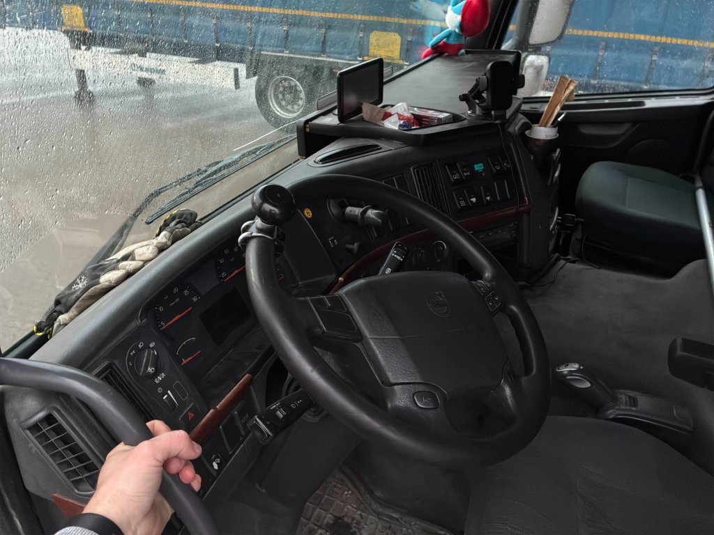 Caminhão VOLVO FM  6X2: foto 48