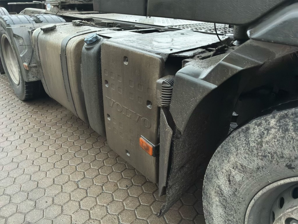 Caminhão VOLVO FM  6X2: foto 21