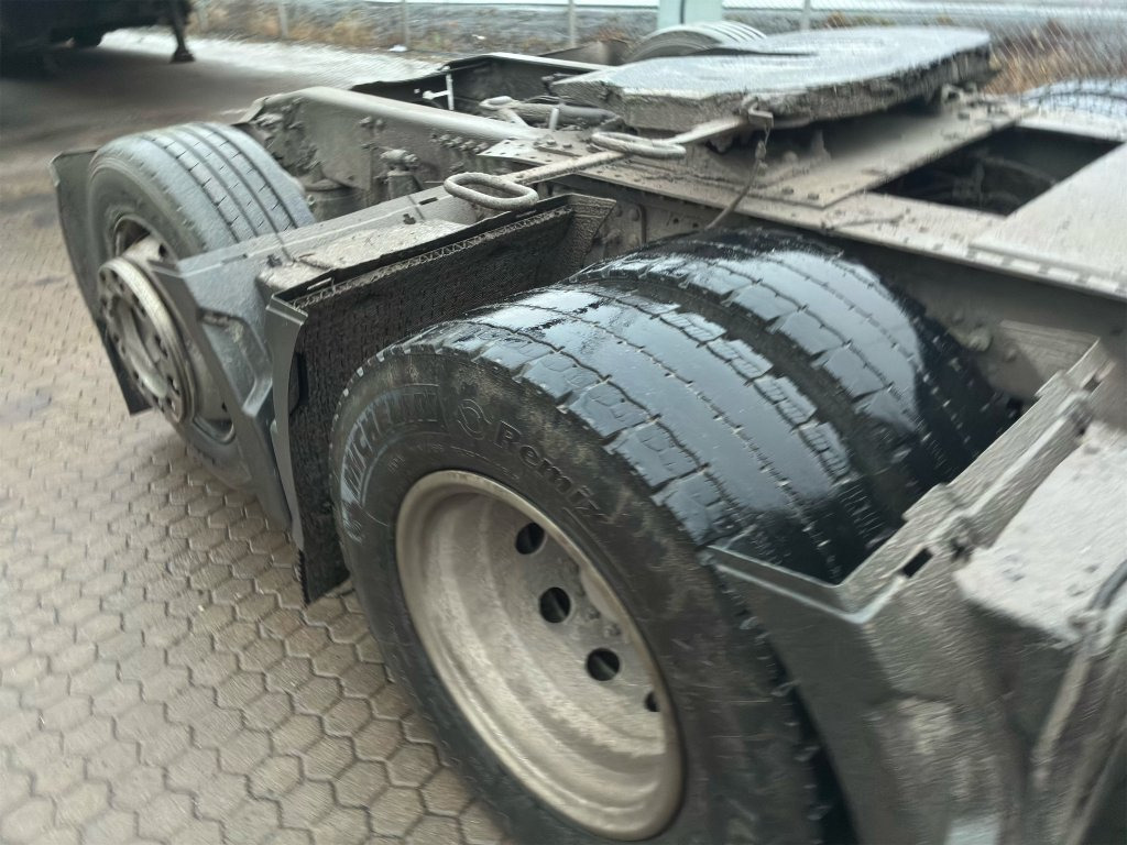 Caminhão VOLVO FM  6X2: foto 27