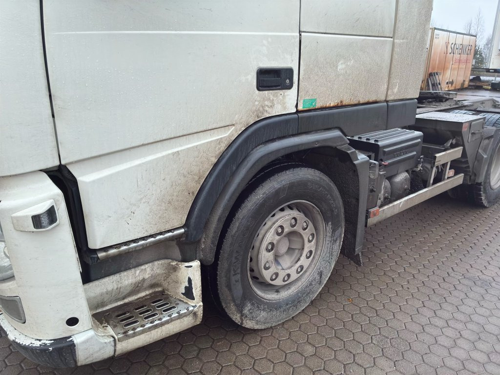 Caminhão VOLVO FM  6X2: foto 9