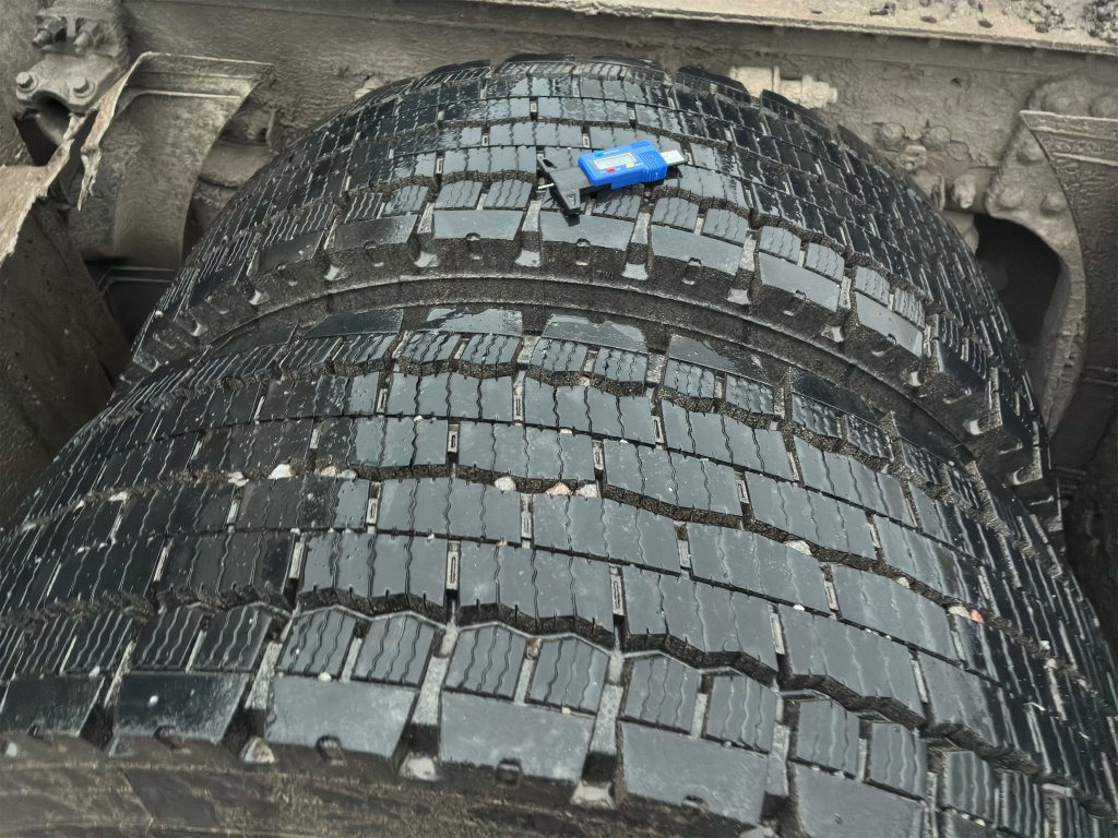 Caminhão VOLVO FM  6X2: foto 37