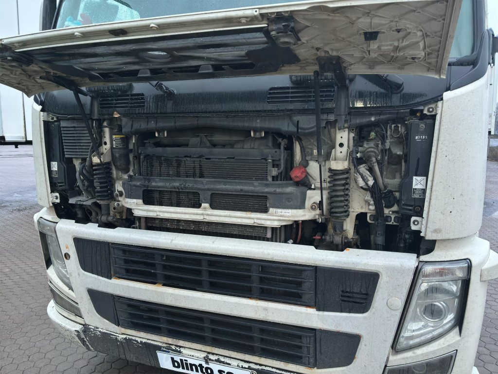Caminhão VOLVO FM  6X2: foto 14