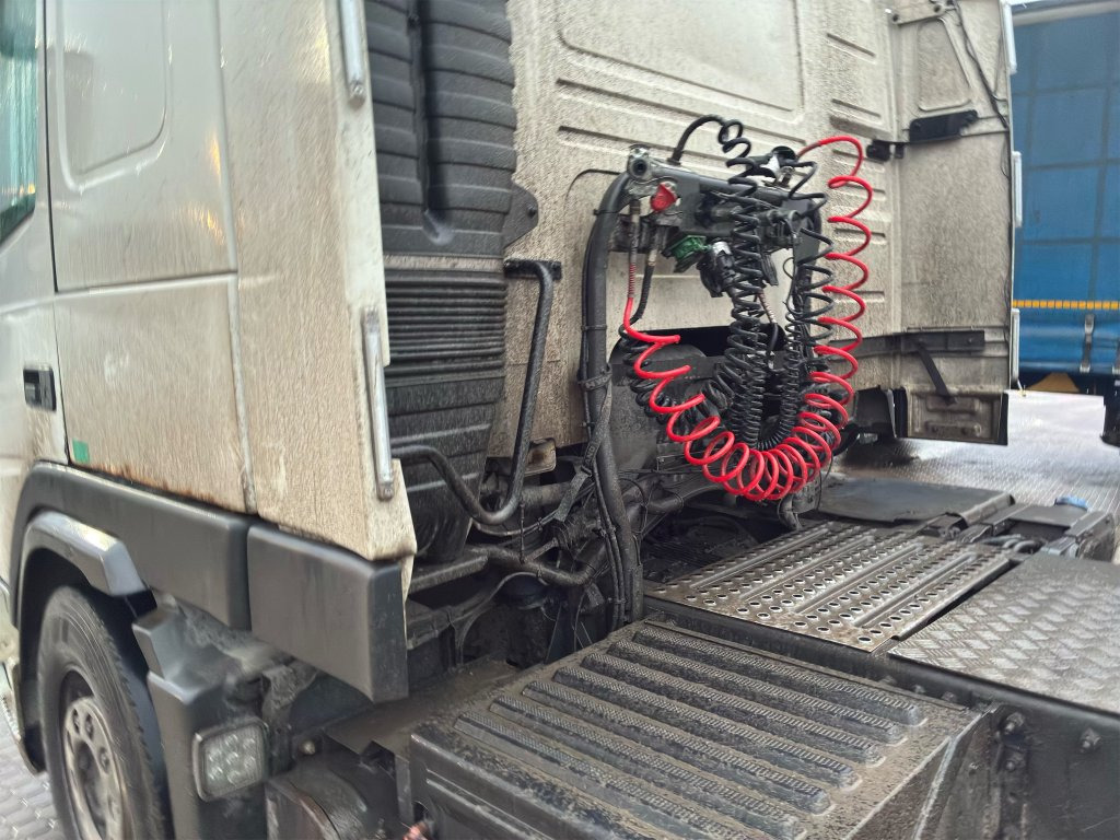 Caminhão VOLVO FM  6X2: foto 44