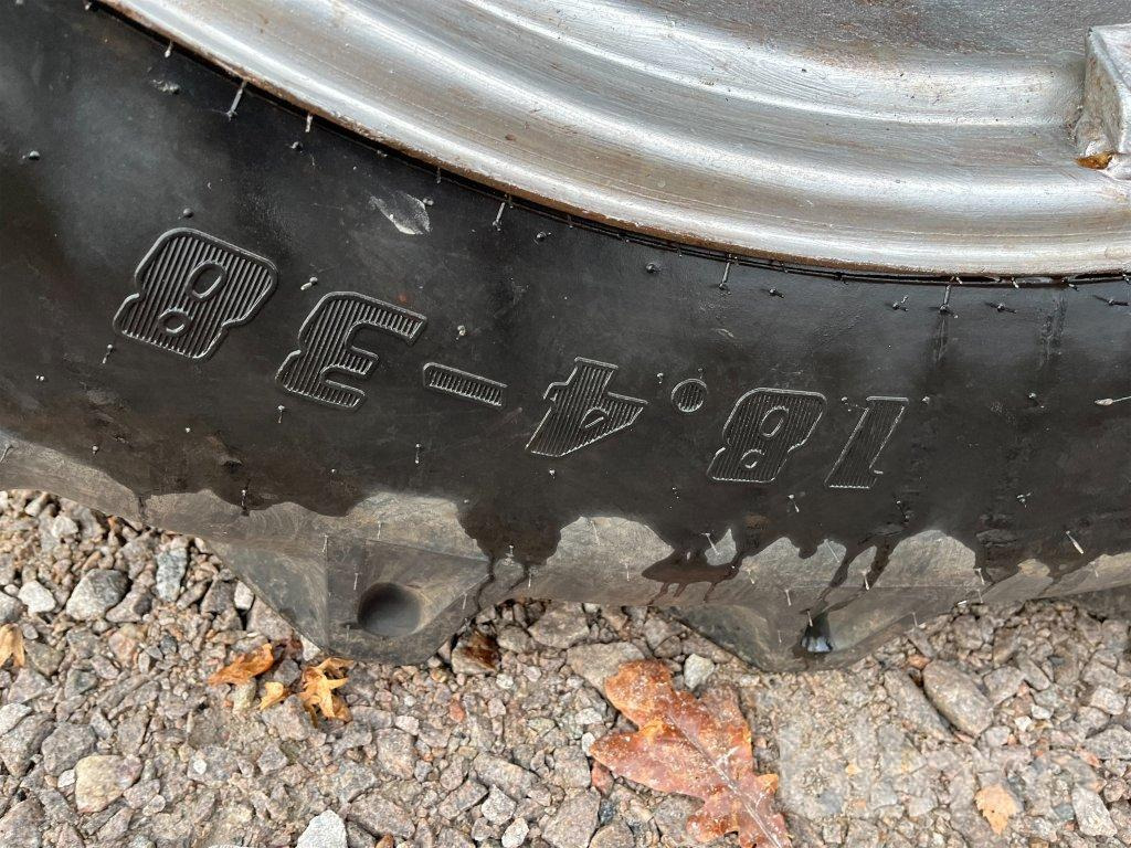 Trator Case IH 1056 XL: foto 36 Trator Case IH 1056 XL: foto 36