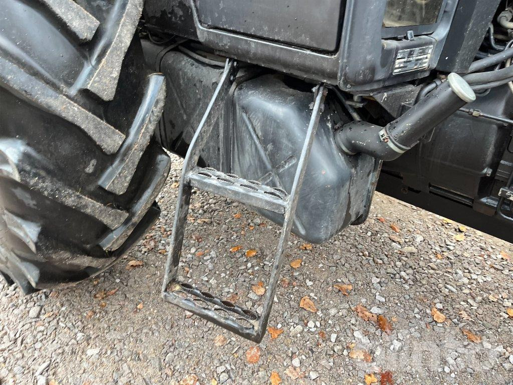 Trator Case IH 1056 XL: foto 33 Trator Case IH 1056 XL: foto 33