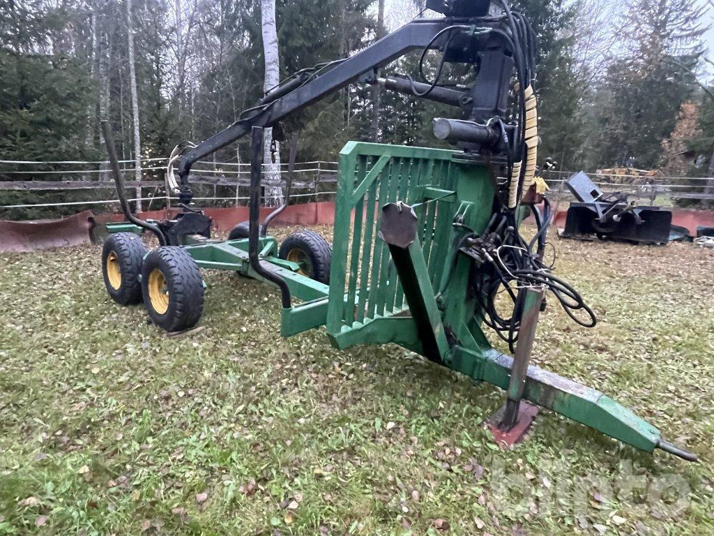 Farma 40-30 - Reboque florestal: foto 1 Farma 40-30 - Reboque florestal: foto 1