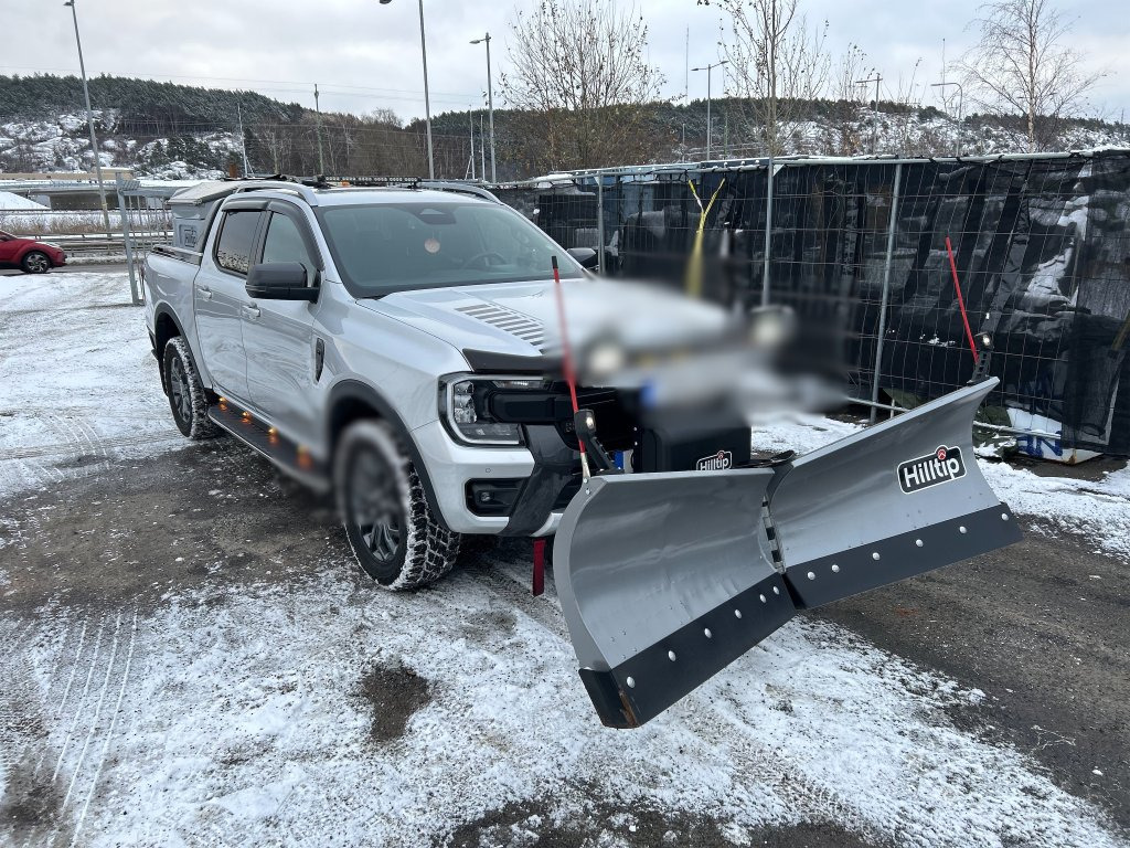 Ford Ranger med Plog och Spridare - Pick-up: foto 1 Ford Ranger med Plog och Spridare - Pick-up: foto 1