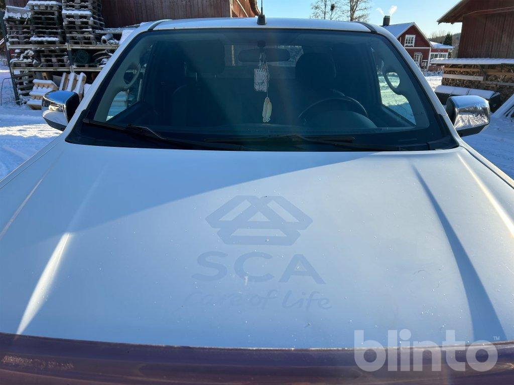 Pick-up ISUZU D-MAX: foto 10 Pick-up ISUZU D-MAX: foto 10