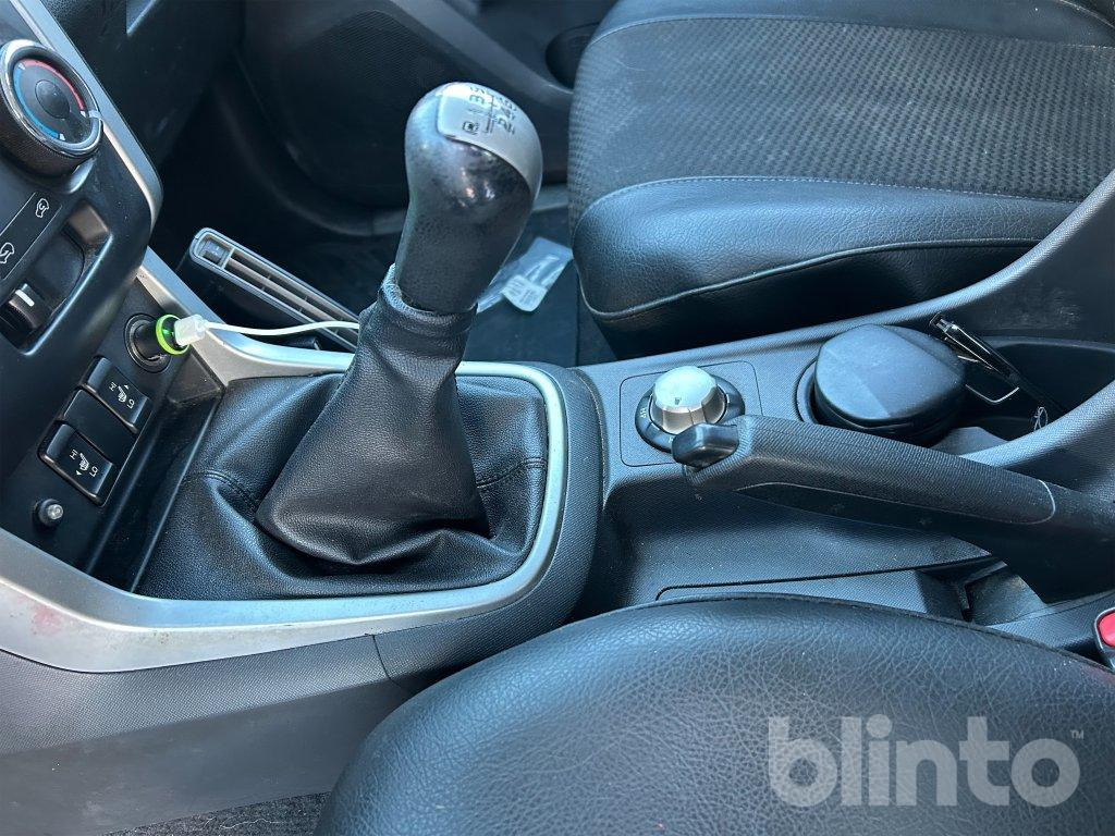 Pick-up ISUZU D-MAX: foto 29 Pick-up ISUZU D-MAX: foto 29