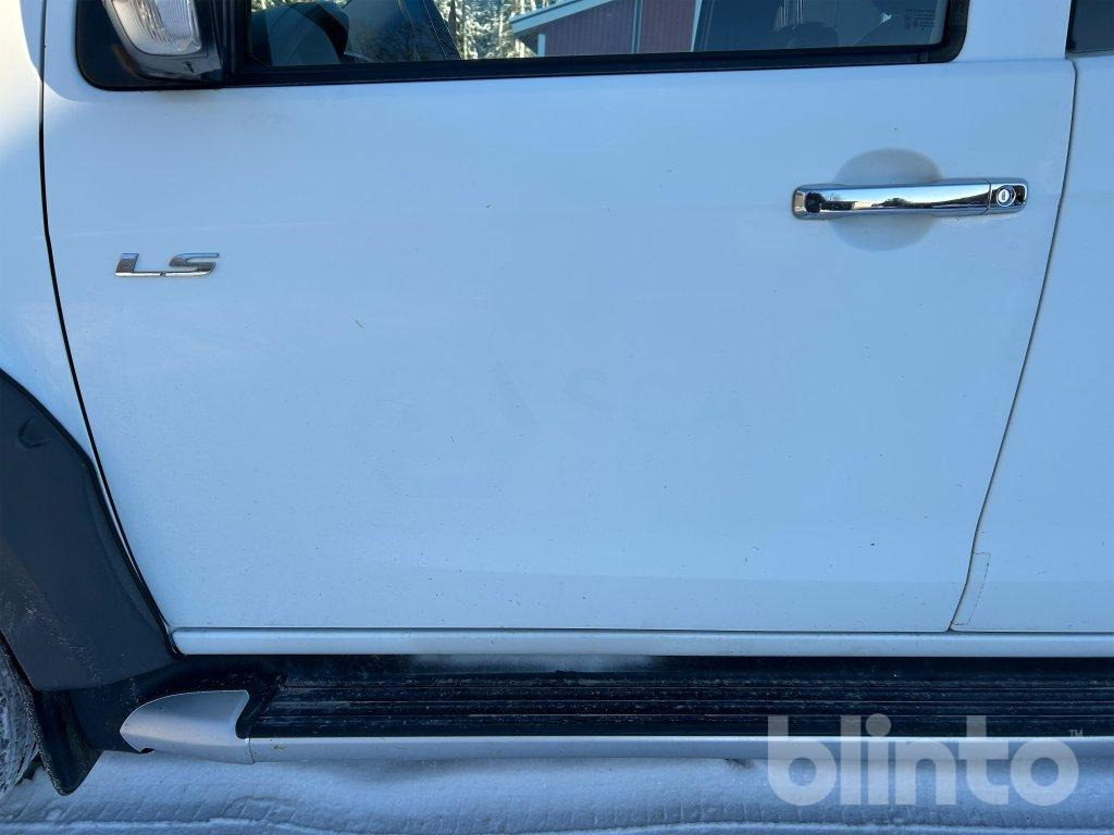 Pick-up ISUZU D-MAX: foto 20 Pick-up ISUZU D-MAX: foto 20