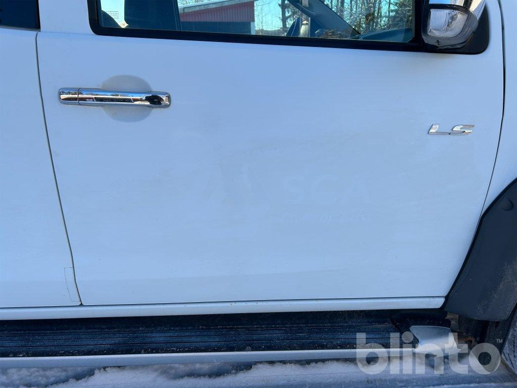 Pick-up ISUZU D-MAX: foto 13 Pick-up ISUZU D-MAX: foto 13