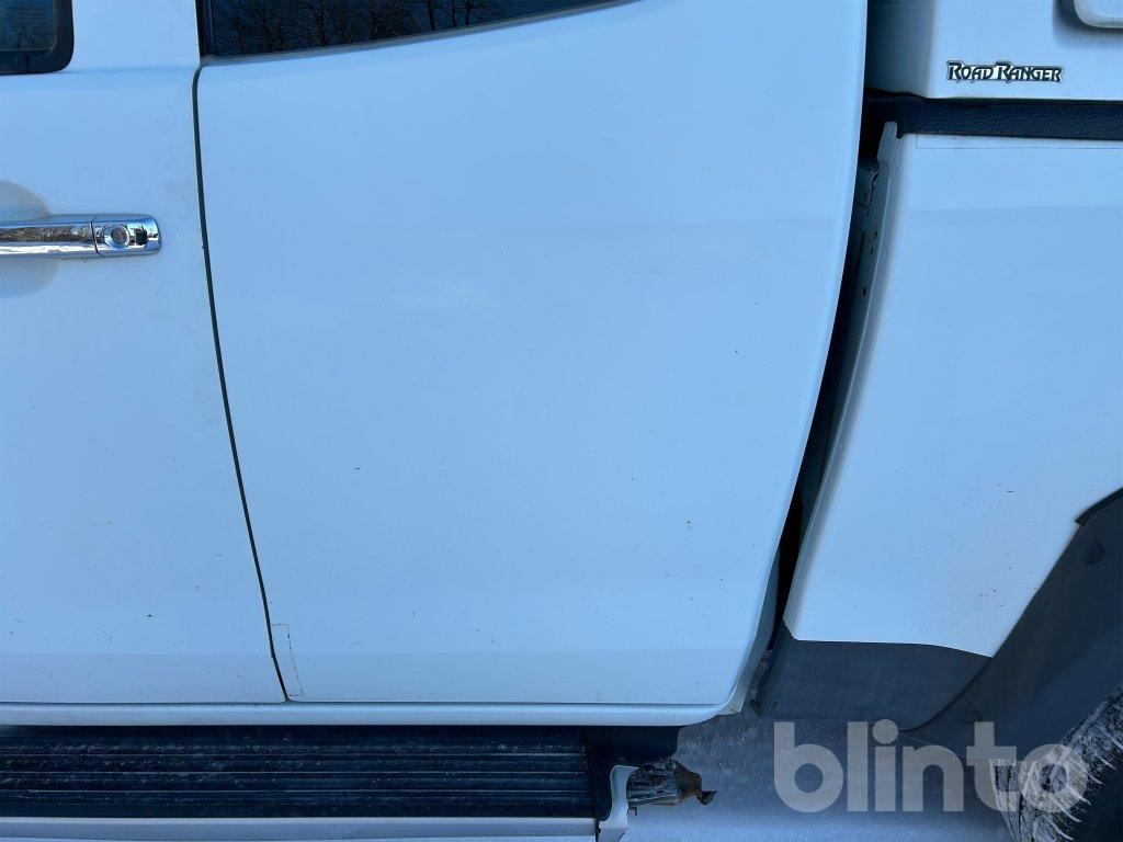 Pick-up ISUZU D-MAX: foto 19 Pick-up ISUZU D-MAX: foto 19