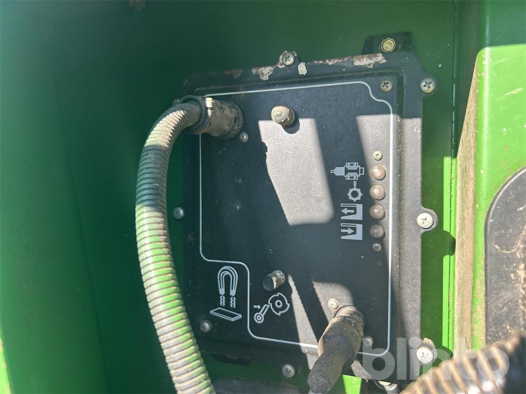 Picadora de forragem automotriz John Deere 6710: foto 38