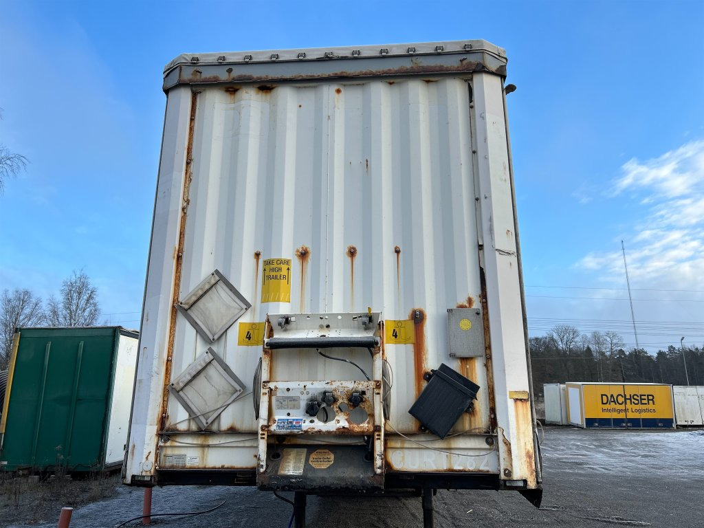 KRONE SD - Semi-reboque de lona: foto 2 KRONE SD - Semi-reboque de lona: foto 2