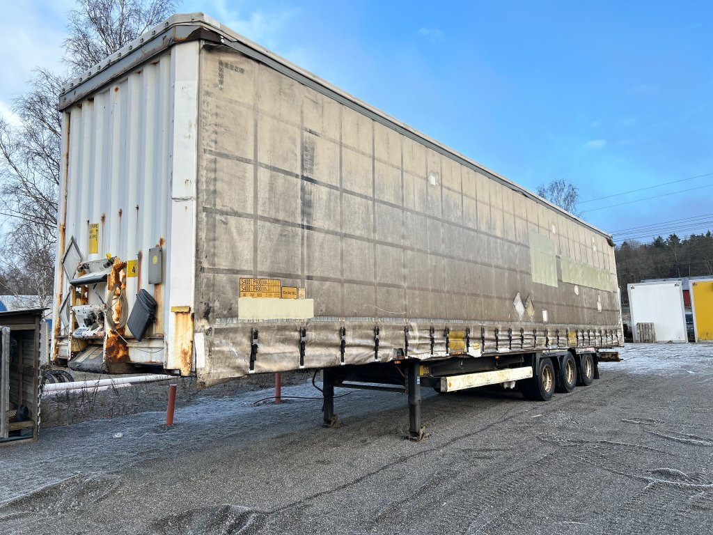 KRONE SD - Semi-reboque de lona: foto 1 KRONE SD - Semi-reboque de lona: foto 1